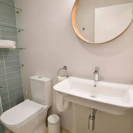 Lovely Studio In Center By Sharingco. Apartment *
